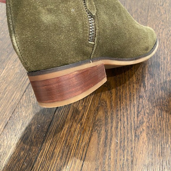 EUC GORGEOUS WOMEN'S STEVE MADDEN OLIVE GREEN ANKLE BOOTS SIZE 7.5M - Picture 6 of 6